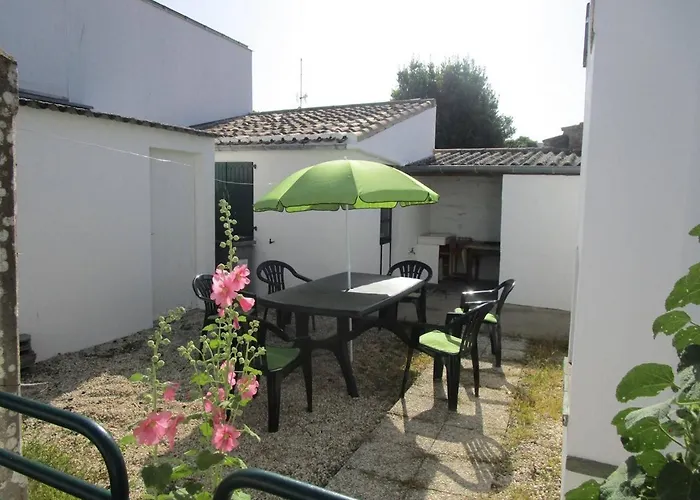 Sg000-035 4 Pieces 6 Couchages Gilles Croix De Vie